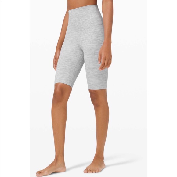 Lululemon SHR Shorts - Picture 4 of 5